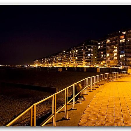 Отель Chalet Aan Zee Де-Хаан Экстерьер фото